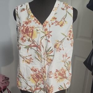 5/$20**Cleo Size Medium Button Up Sleeveless Top